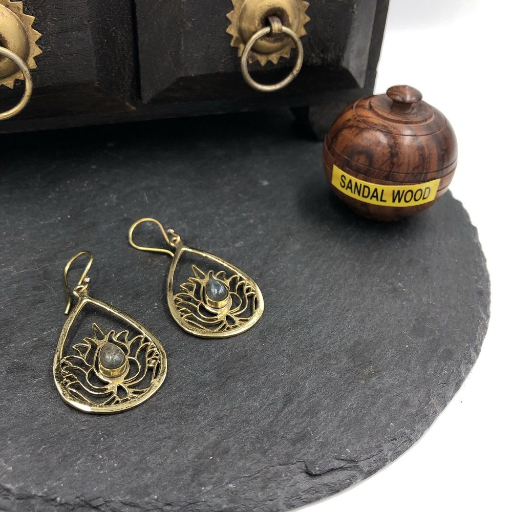 Серьги Lotus Drop лабрадорит из латуни