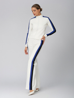 Спортивный костюм спорт-шик белый с черно-синими полосками