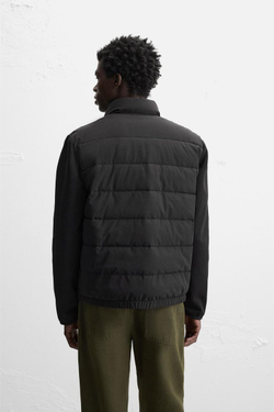 ZARA ОДНОТОННАЯ СТЕГАНАЯ КУРТКА, ЧЕРНЫЙ