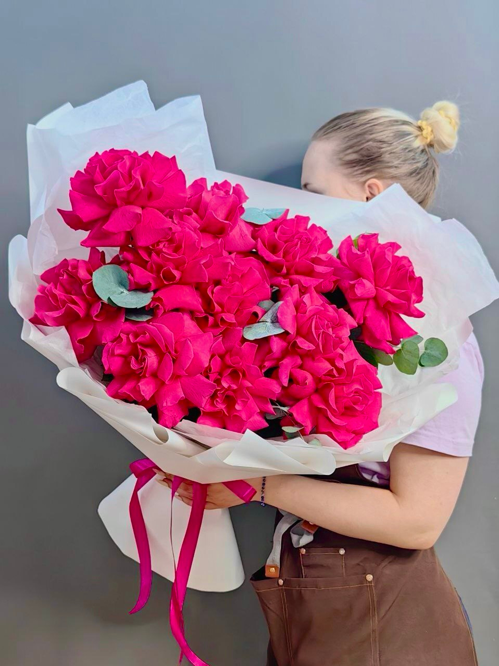 Букет из 11 французских малиновых роз (Эквадор 60 см)