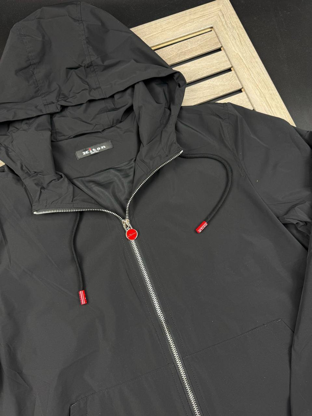 Ветровка Kiton