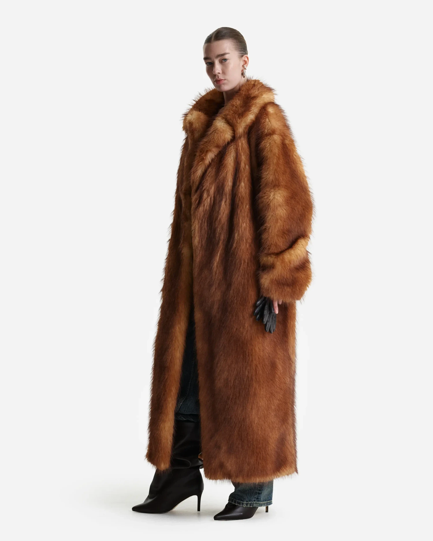 Длинная шуба из экомеха