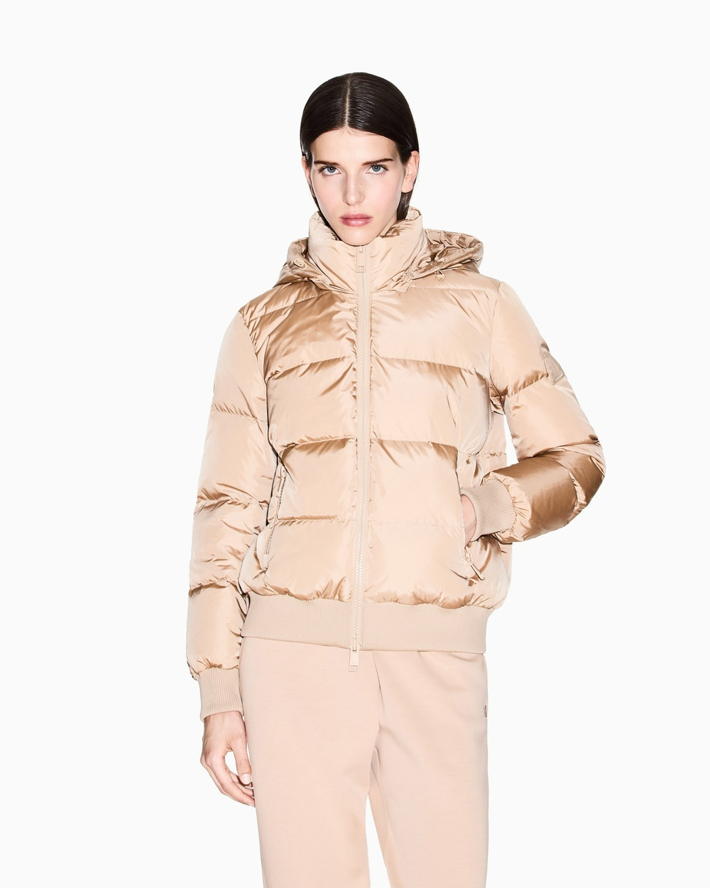 Пуховик  женский ARMANI EXCHANGE