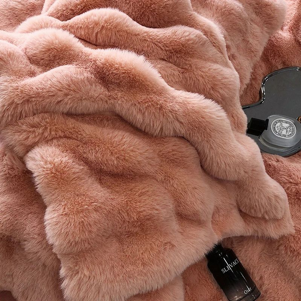 Постельное белье ЕВРО (двуспалка) Флис-Велюр Персиковый клетка