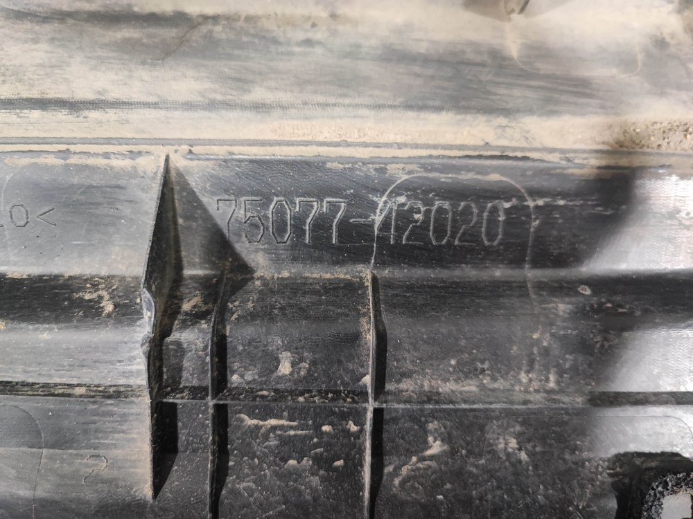 Накладка двери задней правой Toyota RAV4 IV (XA40) 15-19 Б/У Оригинал 7507742020