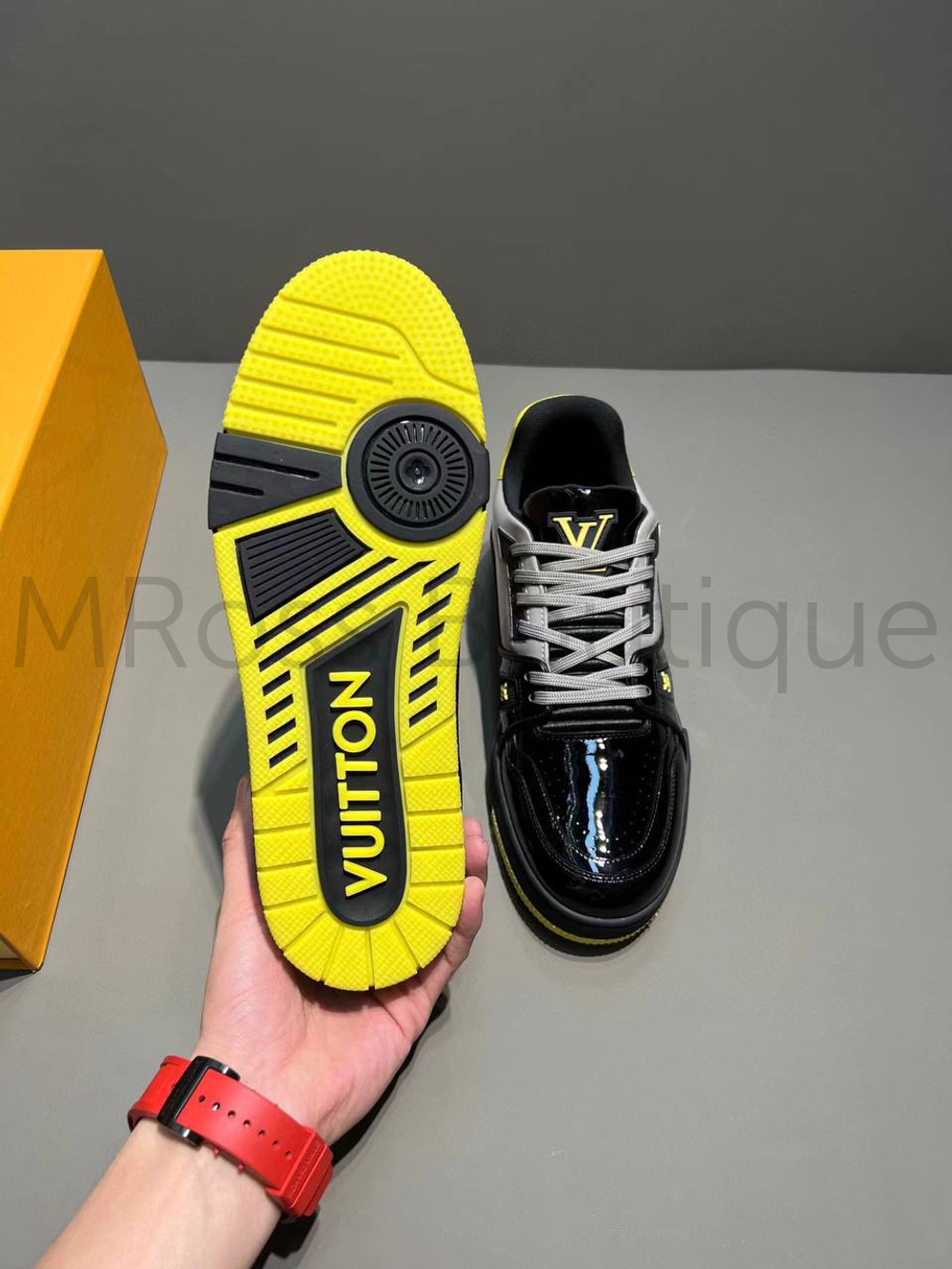Лаковые кроссовки Louis Vuitton LV Trainer