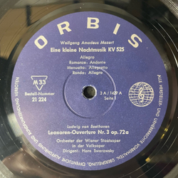 Винтажная виниловая пластинка LP Сборник Классической Музыки, Моцарт Mozart, Шуберт Schubert, Бетховен Beethoven, Eine Kleine Nachtmusik, KV 525, Sinfonie Nr. 8 (Германия 1963)