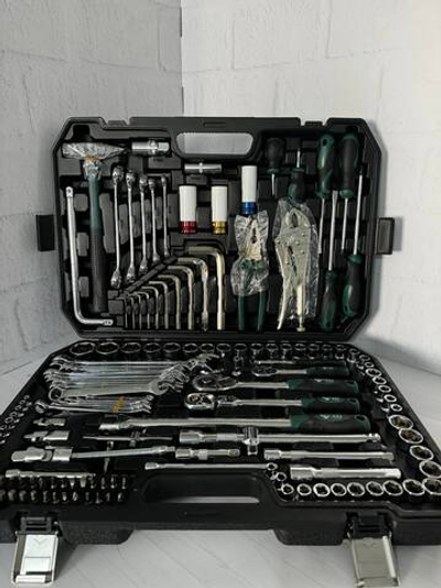 Набор инструментов 142+4 предметов