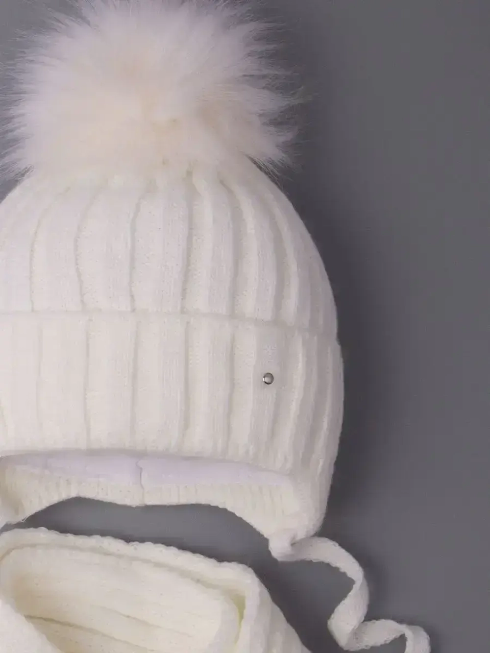 Шапка детская зимняя с помпоном и шарф