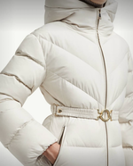 Укороченная утеплённая куртка Brosse с капюшоном и пухом от Moncler
