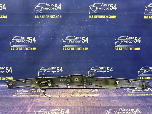 Вставка в багажник центральная Honda INSIGHT 2011-2014