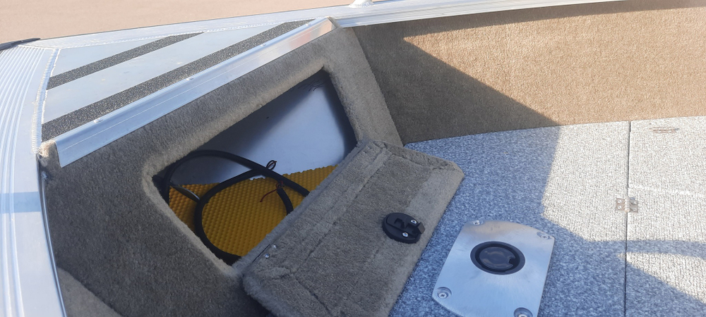 Рундук в носовом треугольнике