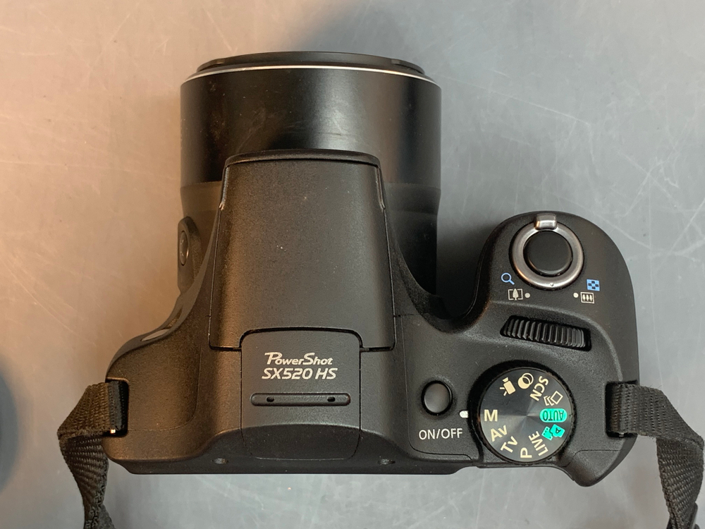 Canon PowerShot SX520 HS