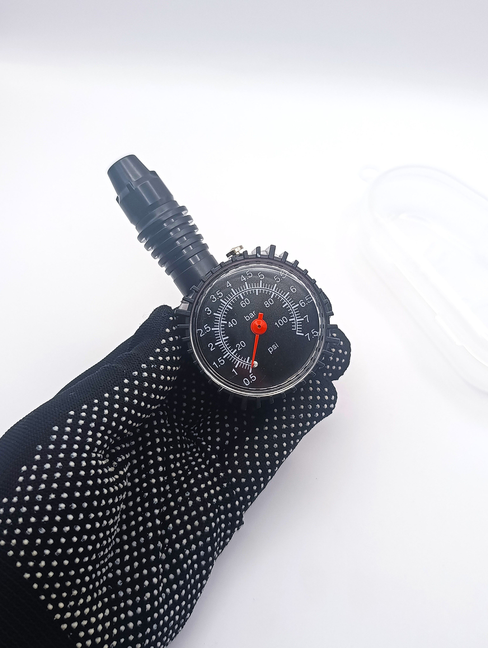 Манометр для шин автомобильный (7.5Атм) в кейсе, аналоговый. Датчик давления в шинах