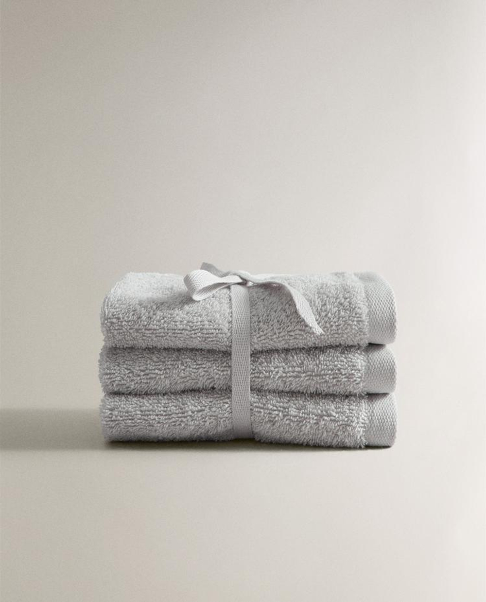 ZARA HOME ПОЛОТЕНЦЕ ИЗ ХЛОПКА ВЫСШЕГО КАЧЕСТВА (НАБОР ИЗ 3 ШТ), СЕРЫЙ