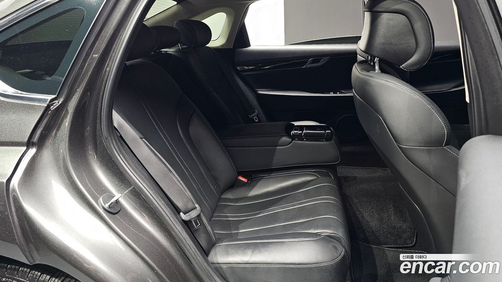 Genesis G80 (RG3) Бензин 2.5 Turbo 2WD (10.2021)