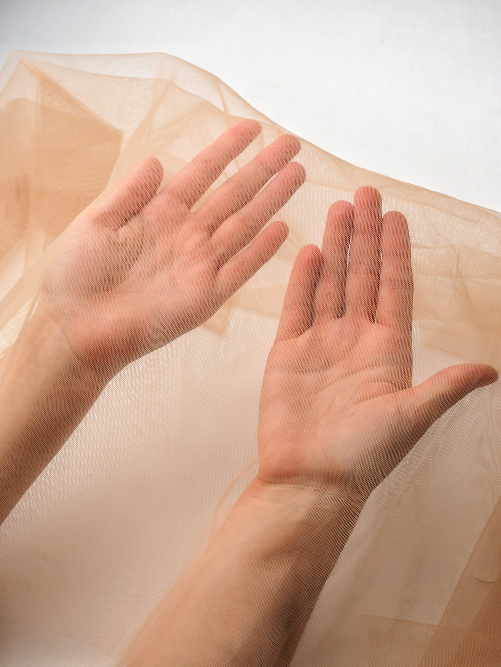 Сетка стабильная телесная отрезом 50х75 см