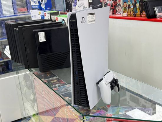 Игровая приставка Sony Playstation 5 825GB 3-Ревизия CFI-1208A Б/У S/N: F33301YMP11557713