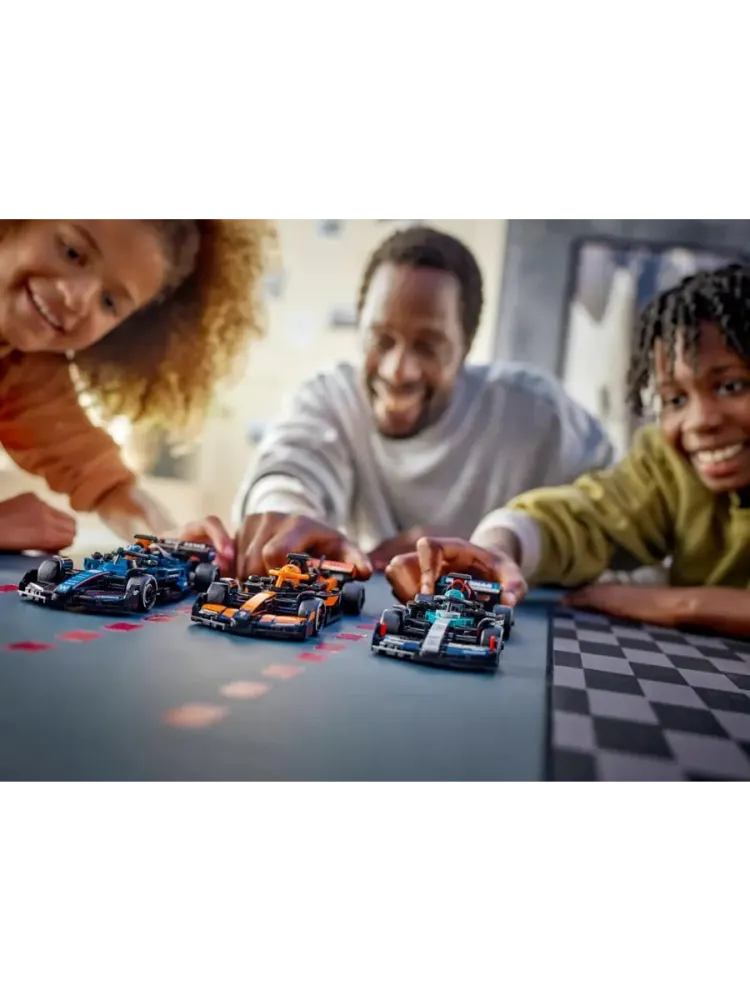 Конструктор Speed Champions 77244 Mercedes-AMG F1 W15