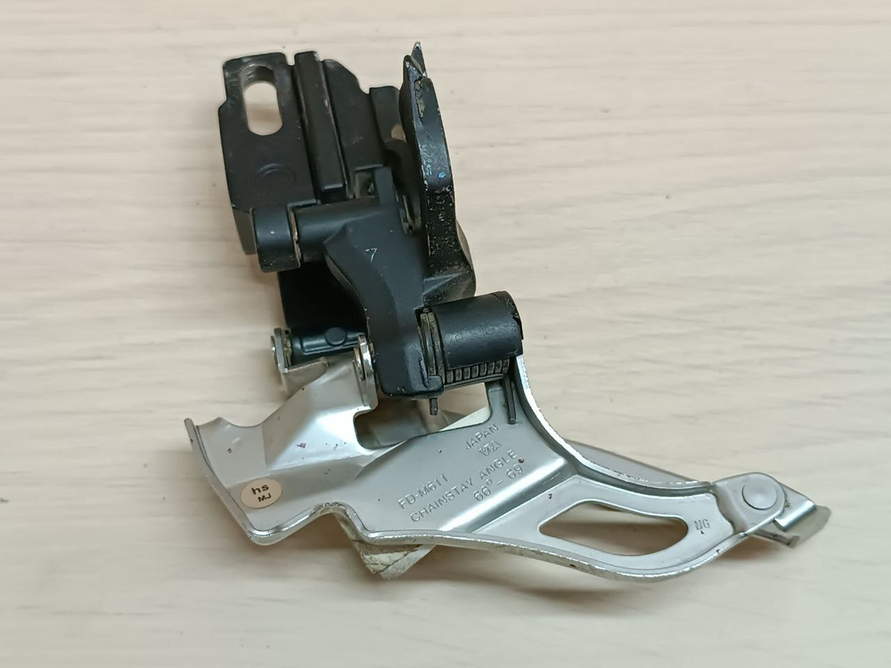 Переключатель на велосипед Shimano Deore FD-M611 (передний)