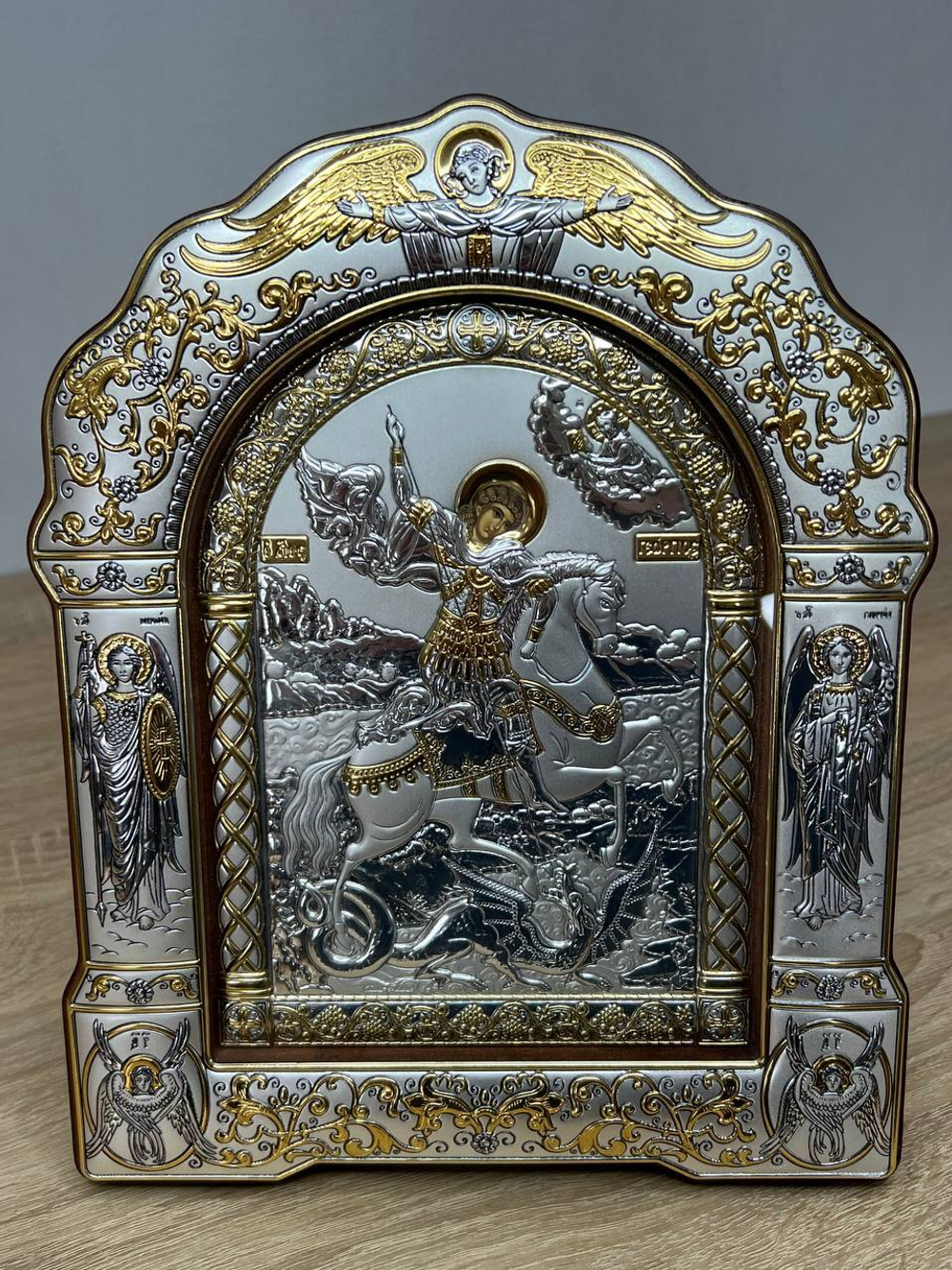 Георгий Победоносец, икона арочная с рамкой под стеклом, красное дерево 266х335