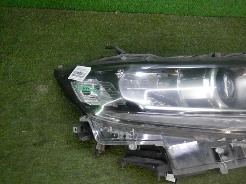 Фара правая Toyota Land Cruiser Prado 150 (2017-н.в.) LED