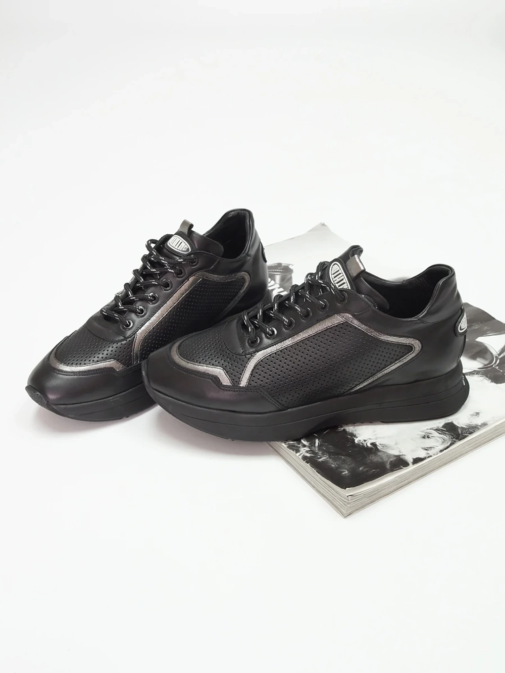 Кроссовки женские летние натуральная кожа