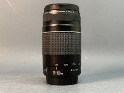 Canon EF 75-300mm 4-5.6 III микроцарапины.