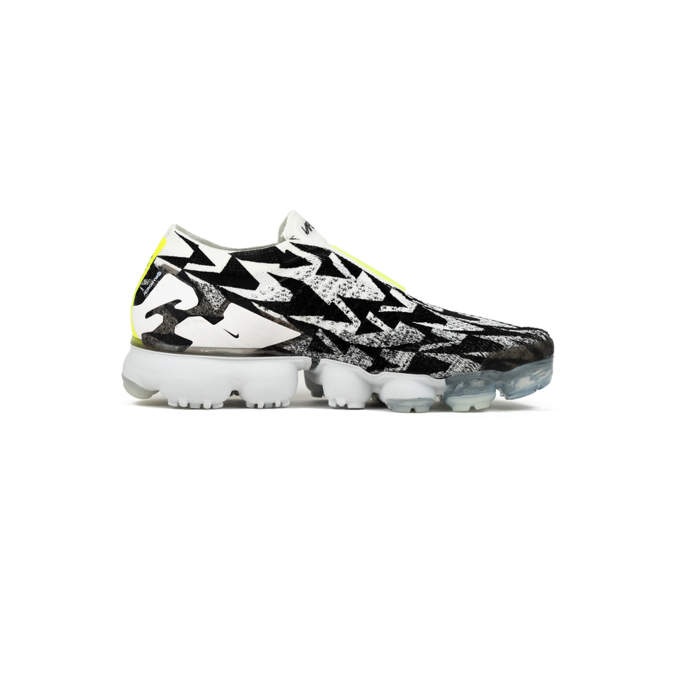 Nike acro store