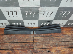 Кожух замка багажника Toyota RAV4 V (XA50) 18-нв Б/У Оригинал 5838742090C0