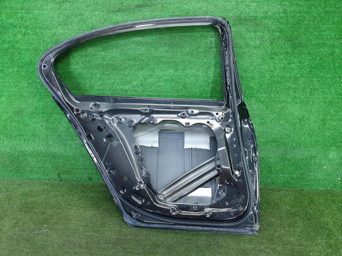 Дверь задняя левая BMW 7er G11 (2015-2022)