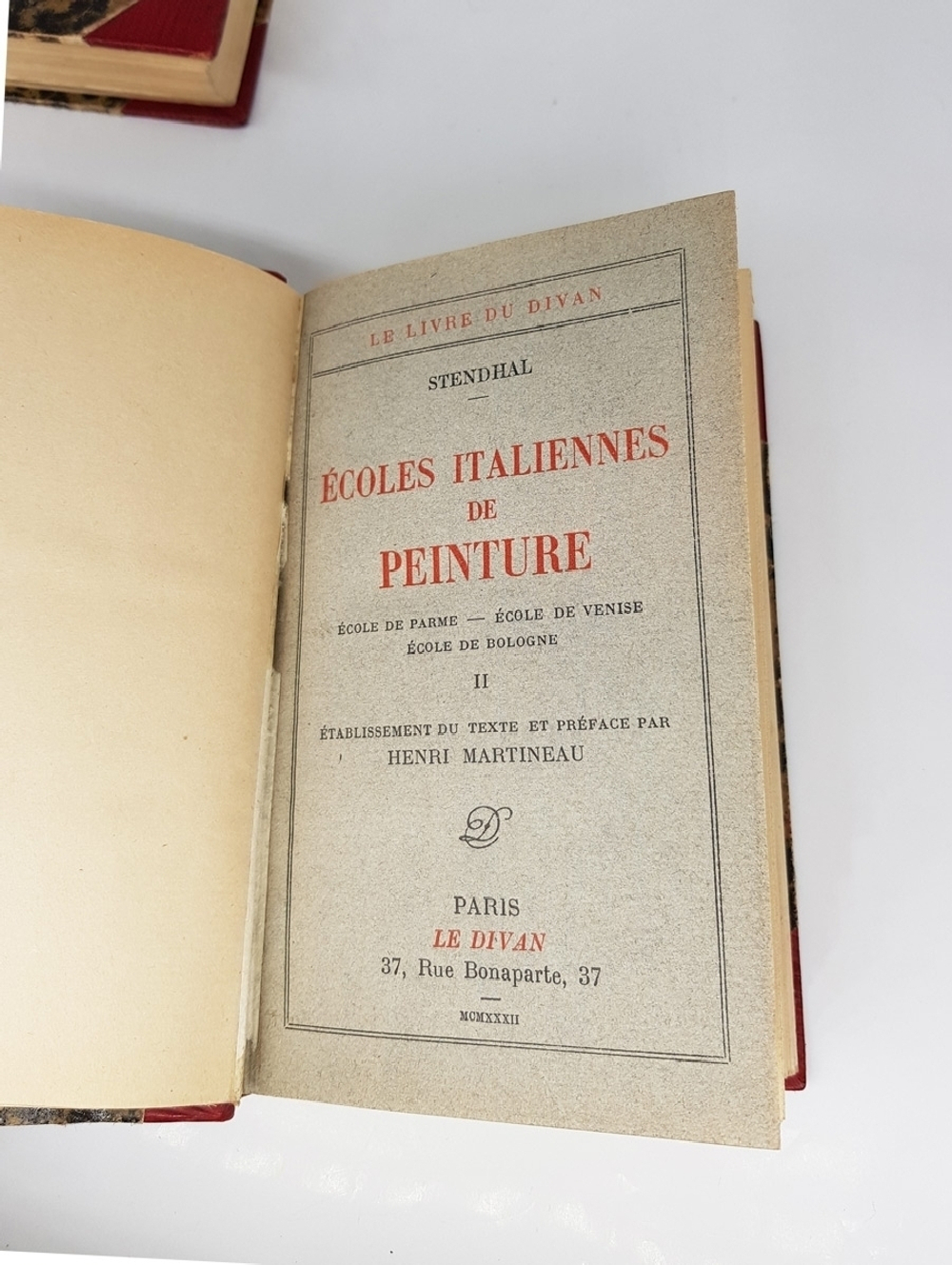 "Ecoles italiennes de Peinture (Итальянские школы живописи)". Stendhal  1932г.