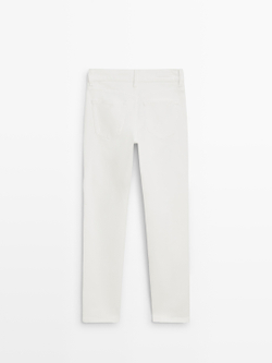 Massimo Dutti Джинсы средней посадки, укороченные, облегающего кроя, белый