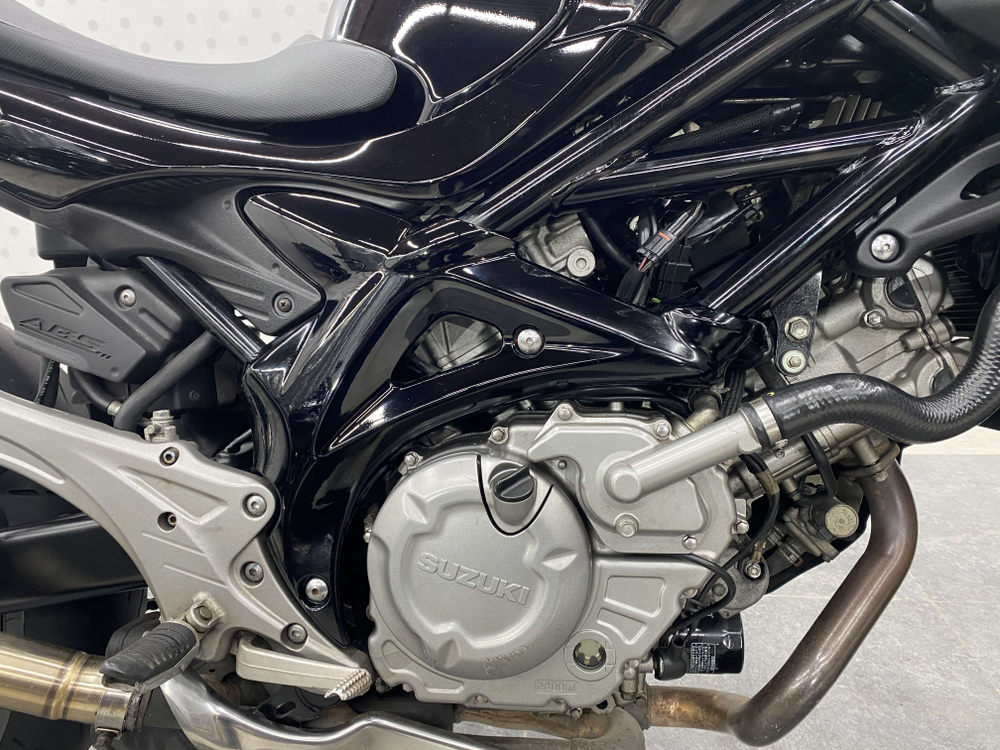 Suzuki Gladius SFV400 , 2014