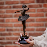 Бронзовая статуэтка