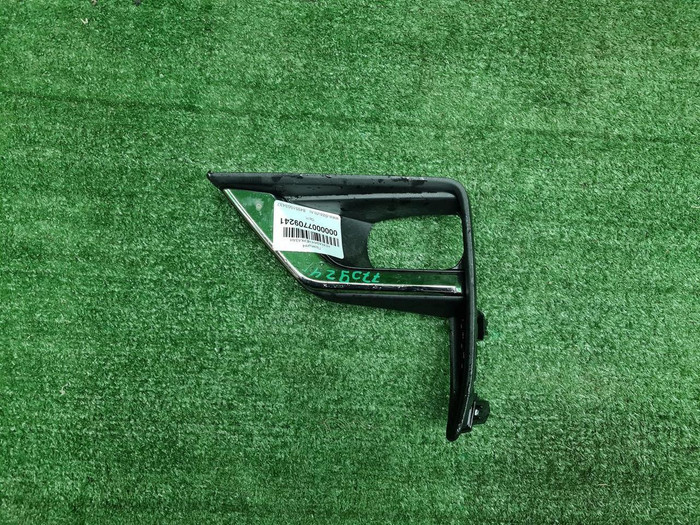 Накладка ПТФ левая Toyota LC Prado 150 (2017-2020)