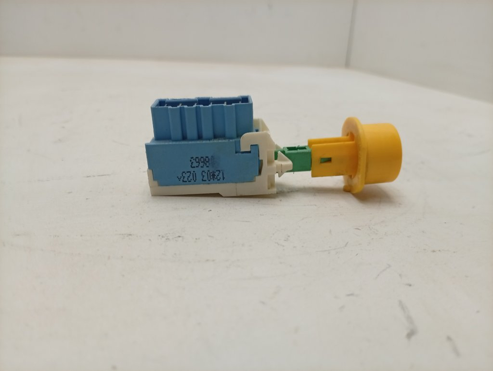 FCS800C кт34 Сетевая кнопка для стиральной машины Zanussi 1249271311 б/у