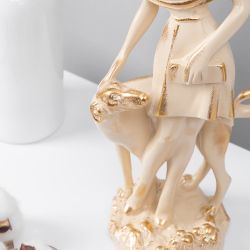 Скульптура Девушка с собакой Айвори