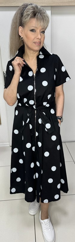 Черное с белым горохом платье на молнии с кармашками