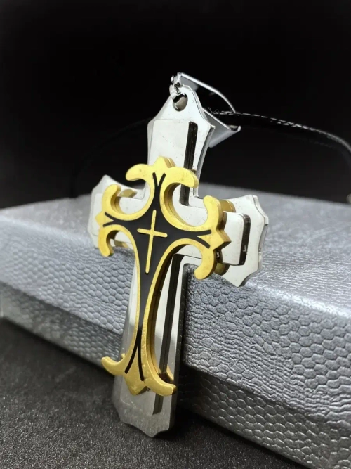 Крупный массивный крест из нержавеющей стали