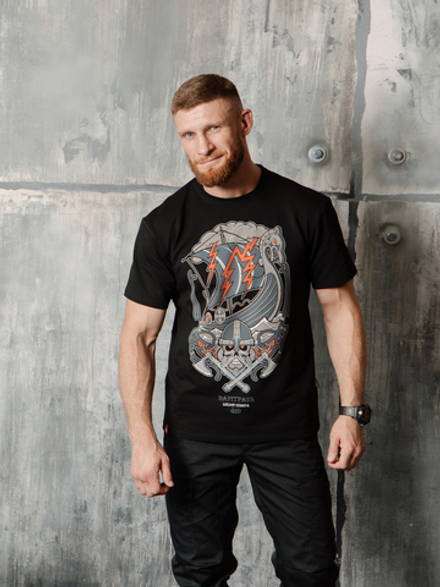 Футболка Варгградъ мужская черная «Песнь суровых морей»