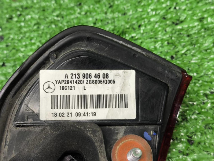 Фонарь левый внутренний Mercedes E W213 (20-23)