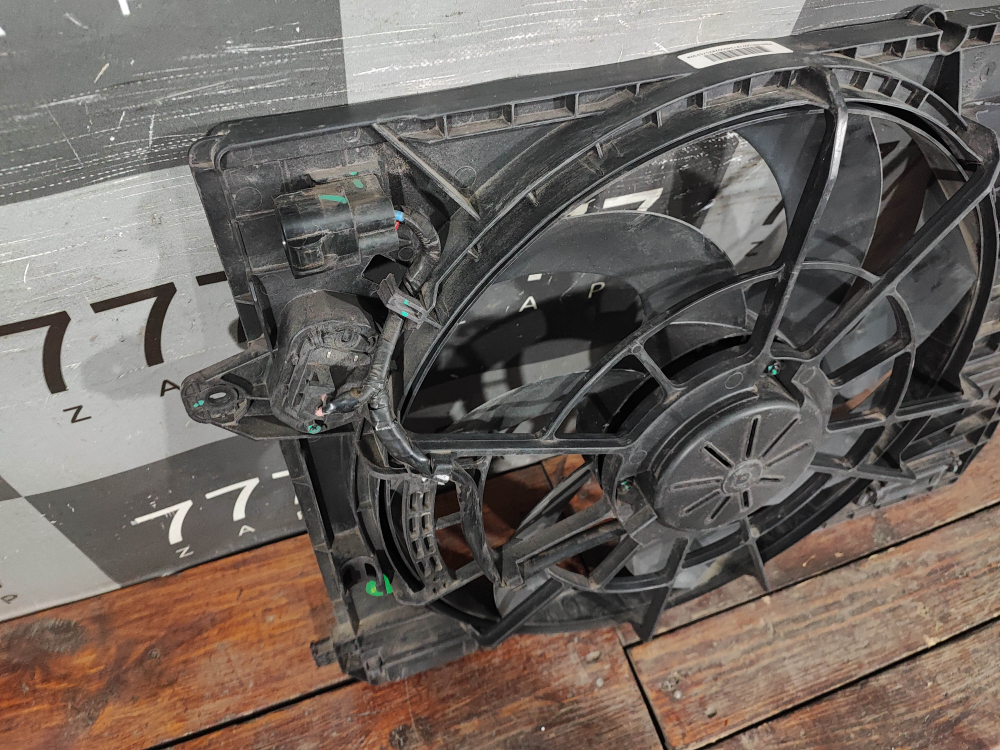 Вентилятор радиатора Geely Emgrand 2 21-нв Б/У Оригинал 2078018900