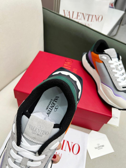 Кроссовки Valentino