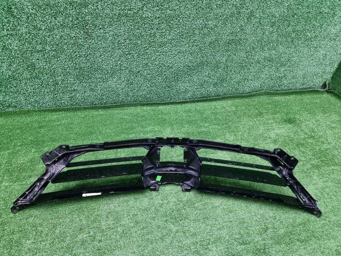 Решетка радиатора Lamborghini Urus (2022-н.в.)