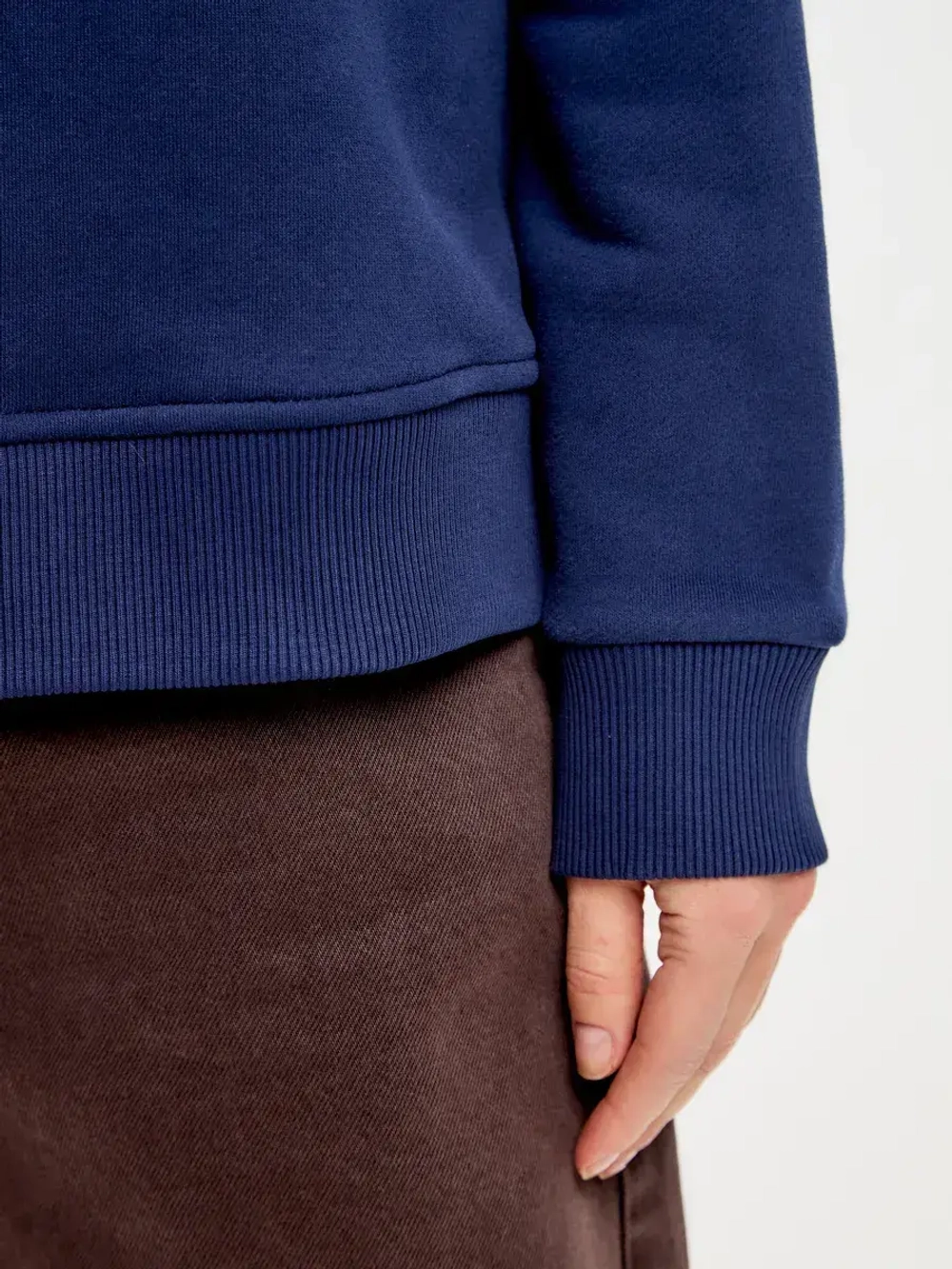 Свитер теплый с воротником свитшот