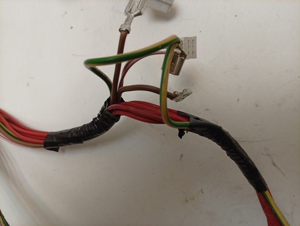 EWUC4105 кт43 Комплект проводов для стиральной машины Indesit б/у