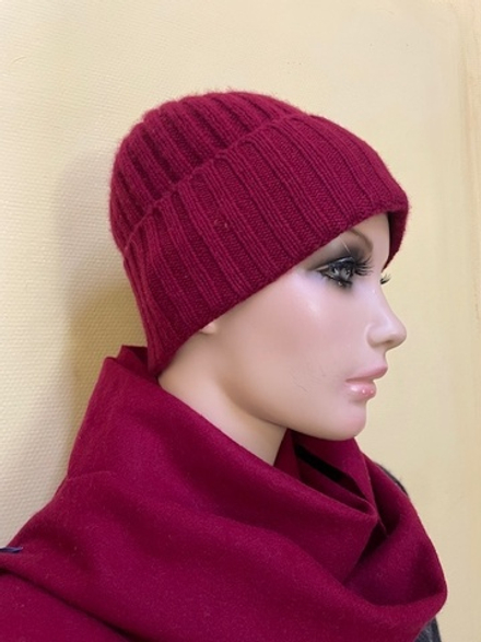 Шапка женская.