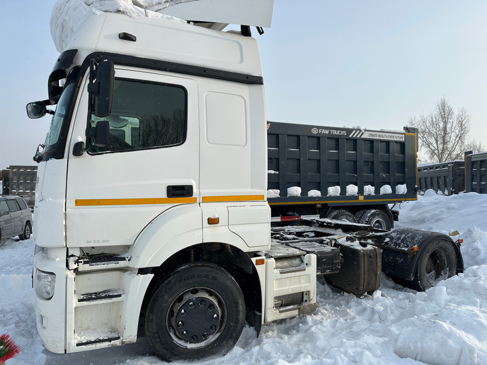 КамАЗ 5490 4x2 Седельный тягач 5490-S5 (Дизель/Газ, 12,0 л, 401 л.с., МТ)