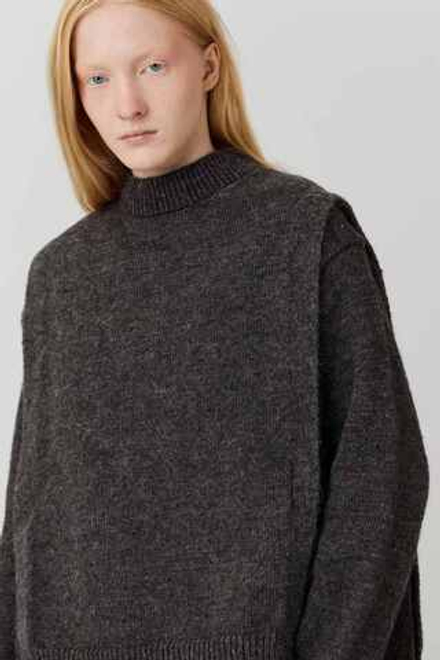 Манишка из шерсти темно-серого цвета